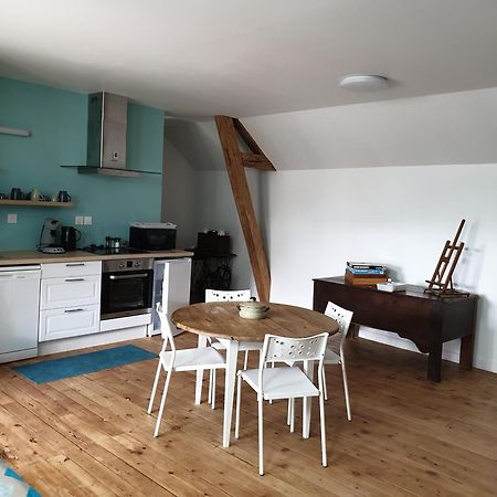 L 'Appartement Du Rocher Château-du-Loir Екстериор снимка